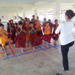 voluntariado verano nepal yoga con niños